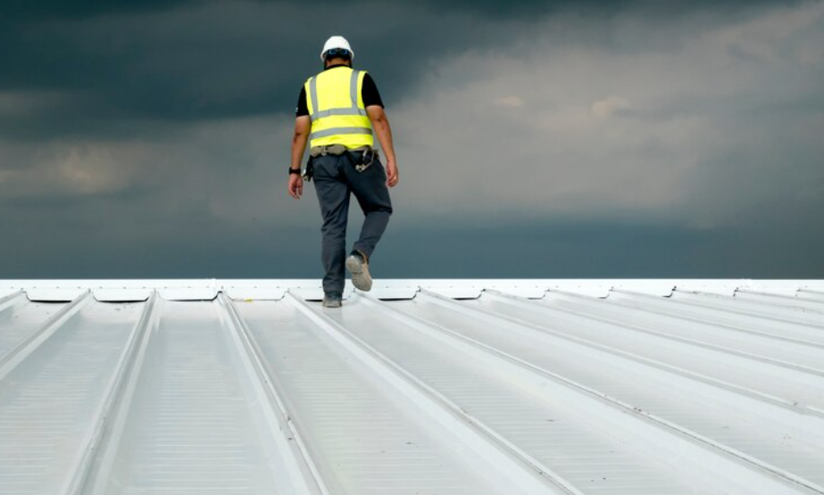 From Leaks to Longevity: How Spray Foam Roofing Can Transform Your Business Roof